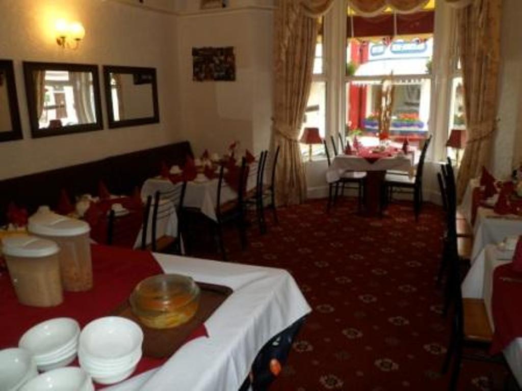 Bed & Breakfast Ardwick House 2*